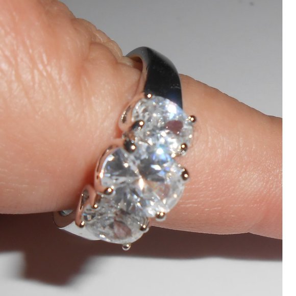 Silvertone Three Stone CZ Fashion Ring Size 11 - Picture 3 of 10